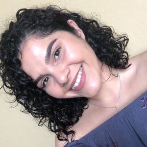 Meet your Posher, Julianna